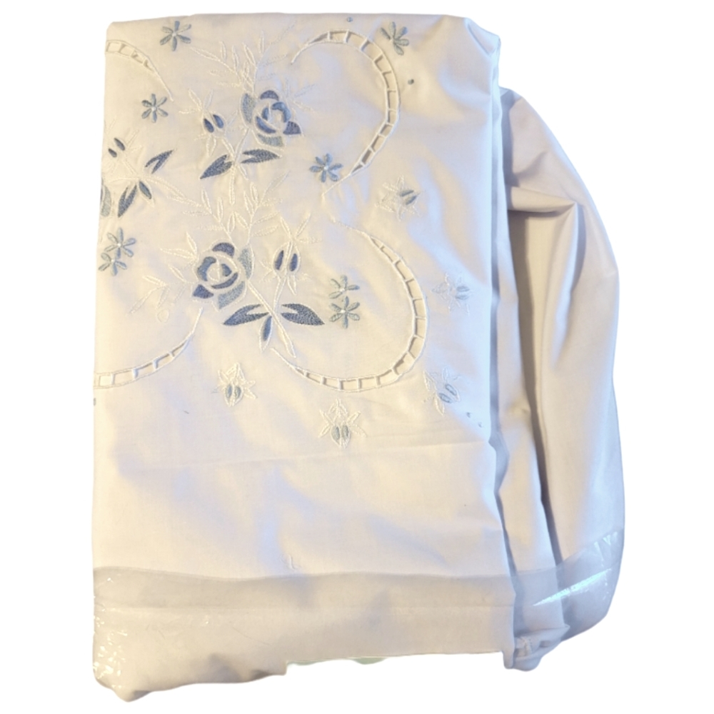 Vtg Tablecloth 68" x 80" Oval A "Peacock" Creation Embroidered "Chinese Scroll"